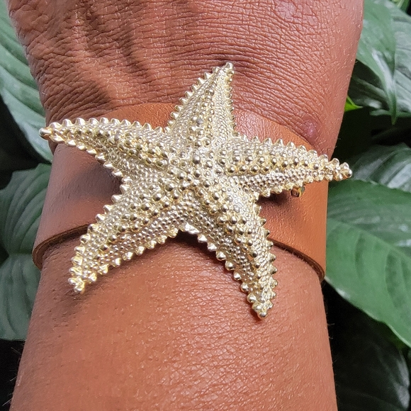 handcrafted Jewelry - Golden Starfish Brooch On Leather Snap Bracelet